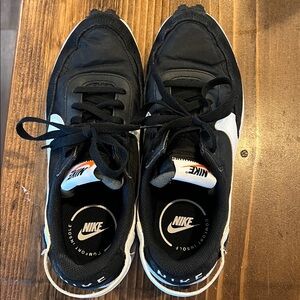 Women’s Nike Sneakers size 8.5